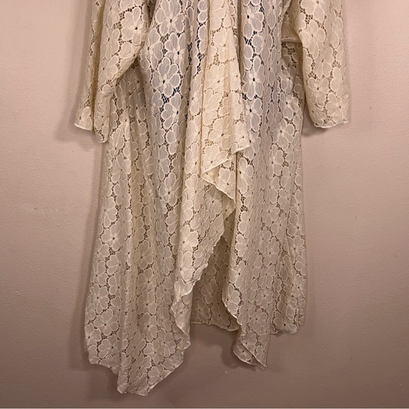 LARGE LULAROE SIMPLY COMFORTABLE CREAM LACE SHRUG OPEN FRONT STRETCH NEUTRAL - Picture 5 of 11